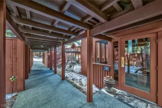 Photo #5: 1004010 Listing