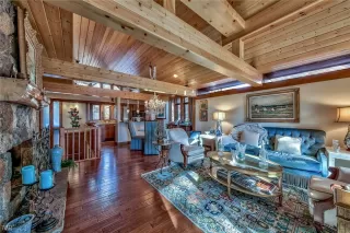 Photo #6: 1004010 Listing