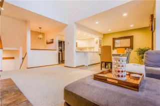 Photo #5: 1004035 Listing 