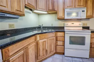 Photo #3: 1004039 Listing 