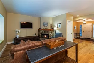 Photo #4: 1004115 Listing 