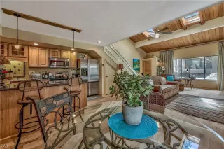 Photo #1: 1004181 Listing