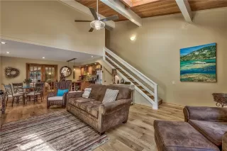 Photo #2: 1004181 Listing