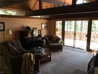 Photo #2: 1004195 Listing