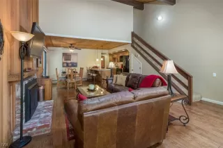 Photo #2: 1004200 Listing