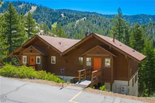 Photo #1: 1004302 Listing