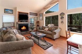 Photo #6: 1004326 Listing 