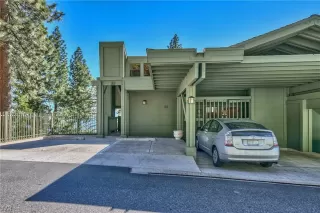 Photo #4: 1004395 Listing