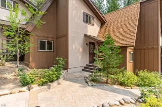 Photo #1: 1004473 Listing