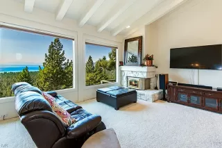 Photo #2: 1004515 Listing