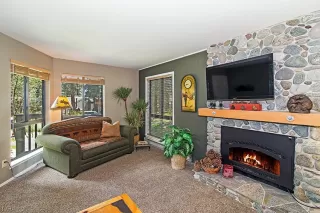 Photo #1: 1004517 Listing