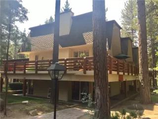 Photo #2: 1004537 Listing