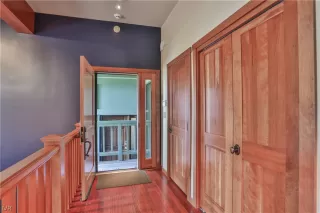 Photo #1: 1004540 Listing