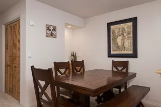 Photo #5: 1004600 Listing