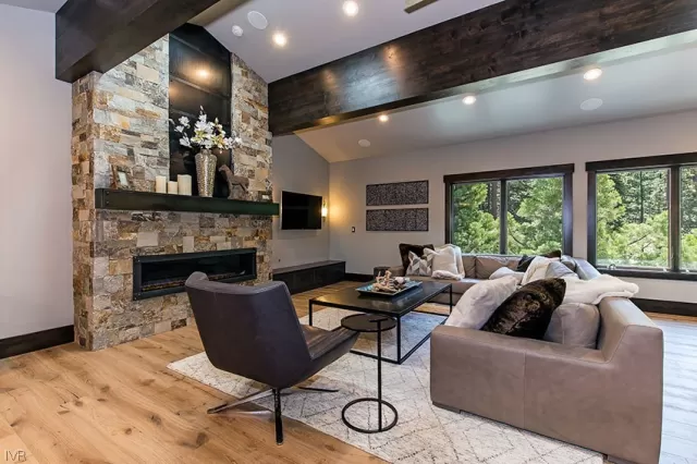 MLS: 1004610 Condo For Sale