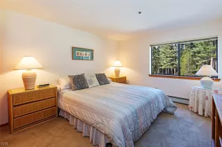 Photo #3: 1004615 Listing