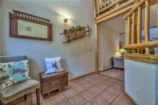 Photo #2: 1004642 Listing