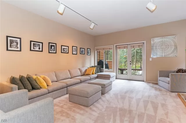 MLS: 1004684 Condo For Sale