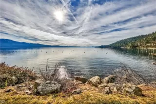 Photo #4: 1004694 Listing