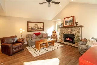 Photo #1: 1004696 Listing