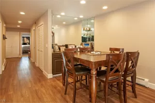 Photo #5: 1004696 Listing