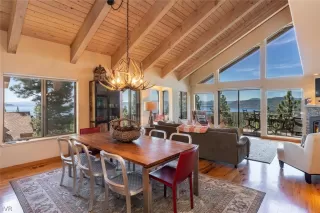 Photo #3: 1004744 Listing