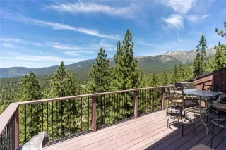 Photo #5: 1004744 Listing