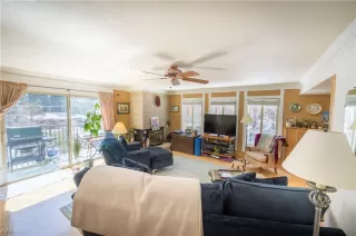 Photo #1: 1004829 Listing