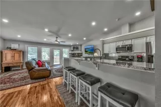 Photo #6: 1004874 Listing 