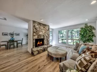 Photo #5: 1004890 Listing