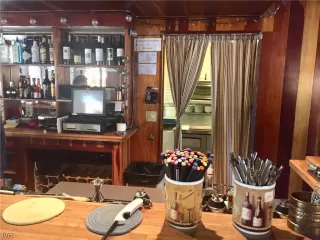 Photo #5: 1004916 Listing 