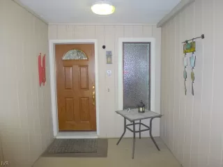 Photo #1: 1004917 Listing