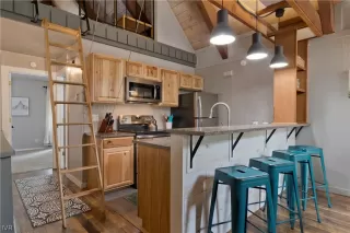 Photo #2: 1005975 Listing 