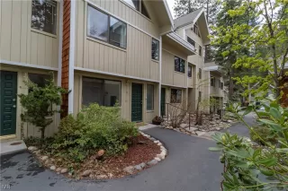 Photo #4: 1005975 Listing 