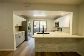 Photo #1: 1005994 Listing 