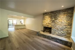 Photo #2: 1005994 Listing 