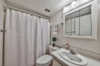 Photo #4: 1005995 Listing 