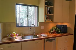 Photo #4: 1006016 Listing 