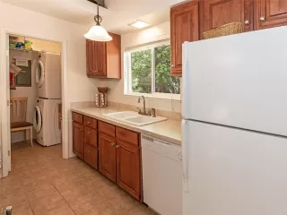 Photo #5: 1006019 Listing