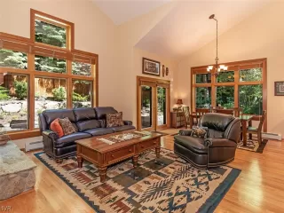 Photo #1: 1006023 Listing