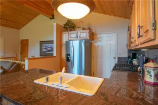 Photo #6: 1006025 Listing