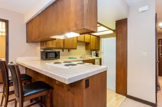 Photo #6: 1006049 Listing