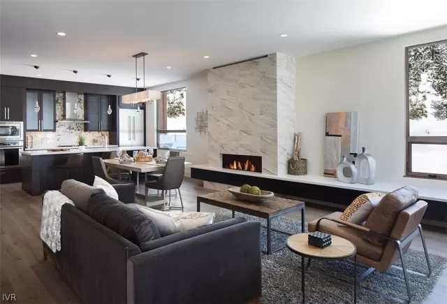 MLS: 1006082 Condo For Sale