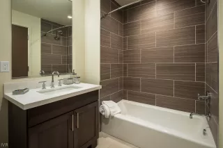 Photo #5: 1006089 Listing