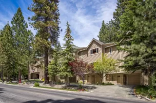 More Details about MLS # 1006110 : 192 VILLAGE BOULEVARD 2