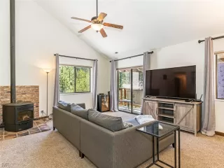 Photo #2: 1006127 Listing