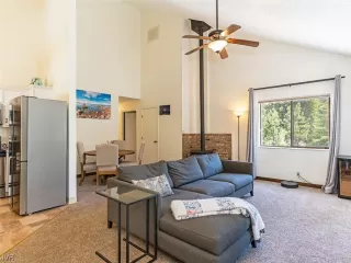 Photo #3: 1006127 Listing