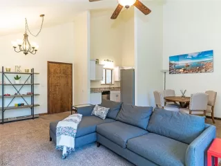 Photo #4: 1006127 Listing