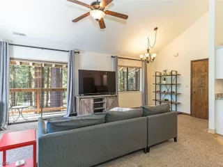 Photo #5: 1006127 Listing