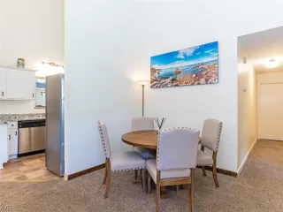 Photo #6: 1006127 Listing